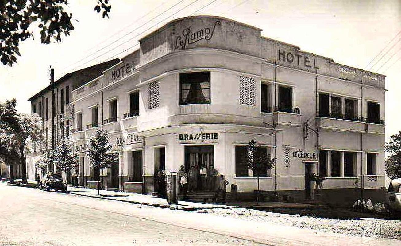 1044- Frendah - Hotel Ramos et la Station.jpg